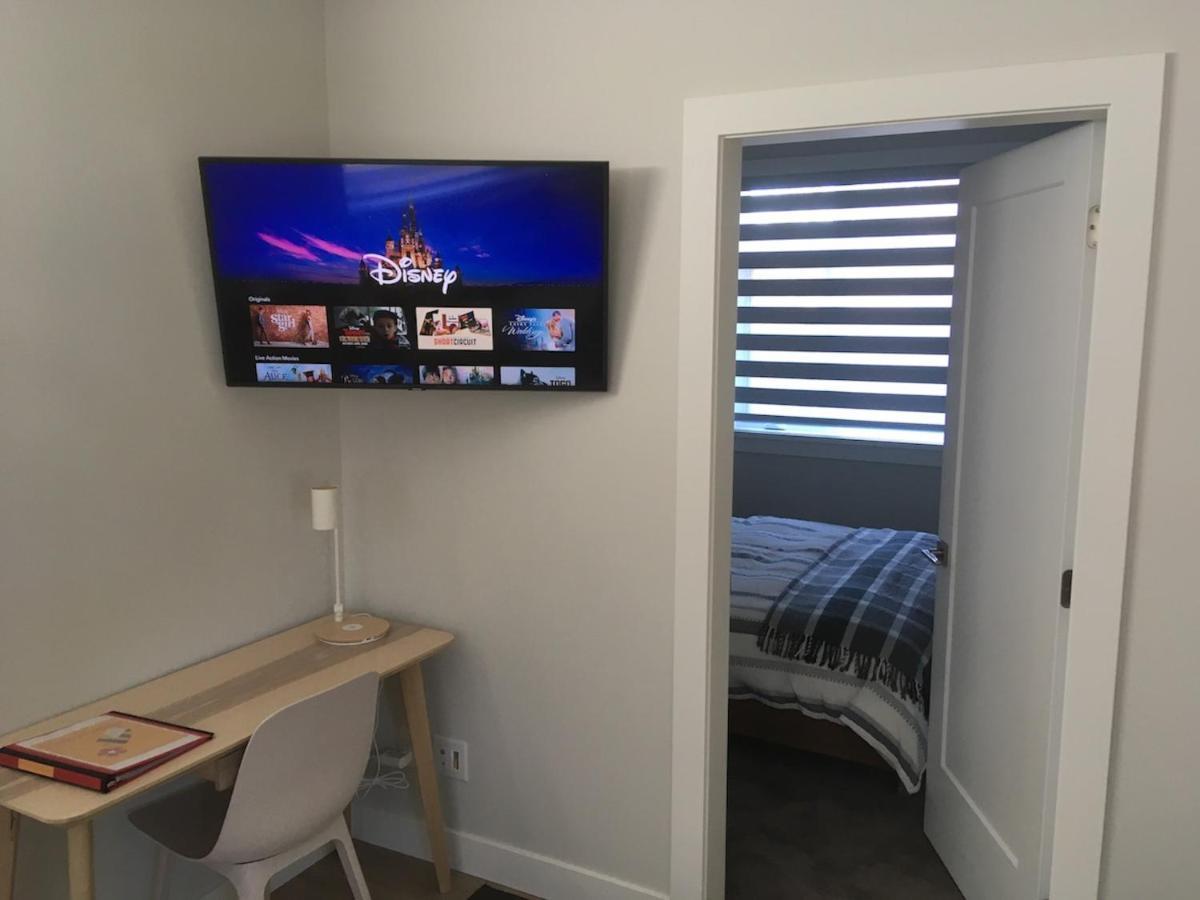 Mollys Cottage-The Suite On Vancouver Island Near Yyj Airport And The Wa And Bc Ferries North Saanich Exteriér fotografie